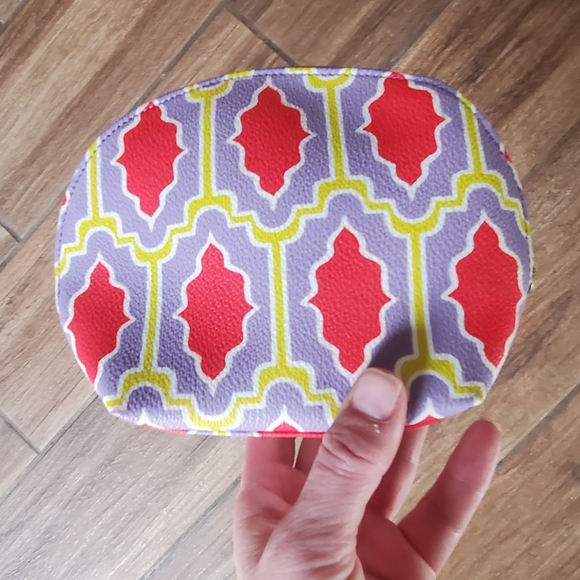 New Kate Spade Cabana Tile Multicolored Grainy Vinyl and Natural Cowhide Pouch. - Picture 8 of 15